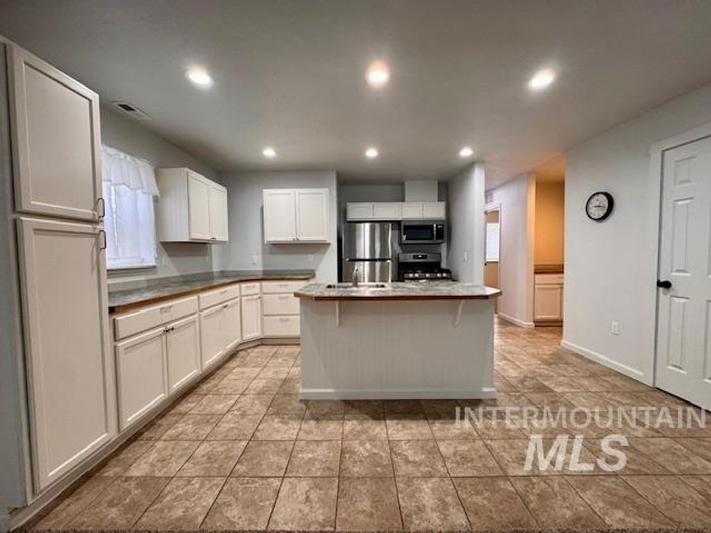 Photo of 1503 Old Maple Dr, Emmett, ID 83617 (MLS # 98973567)