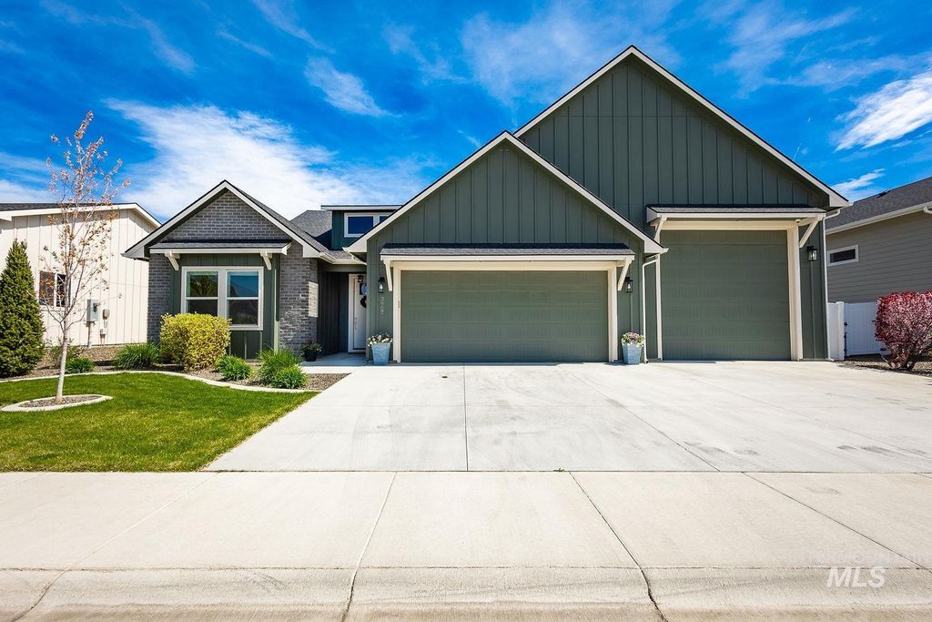 Photo of 3907 Bozeman Ave, Caldwell, ID 83605 (MLS # 98981452)