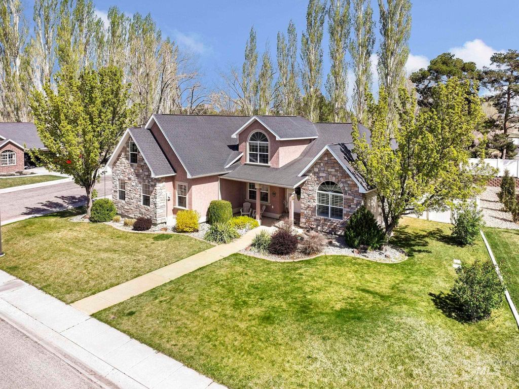 Photo of 1111 Cole St, Kimberly, ID 83341 (MLS # 98981671)