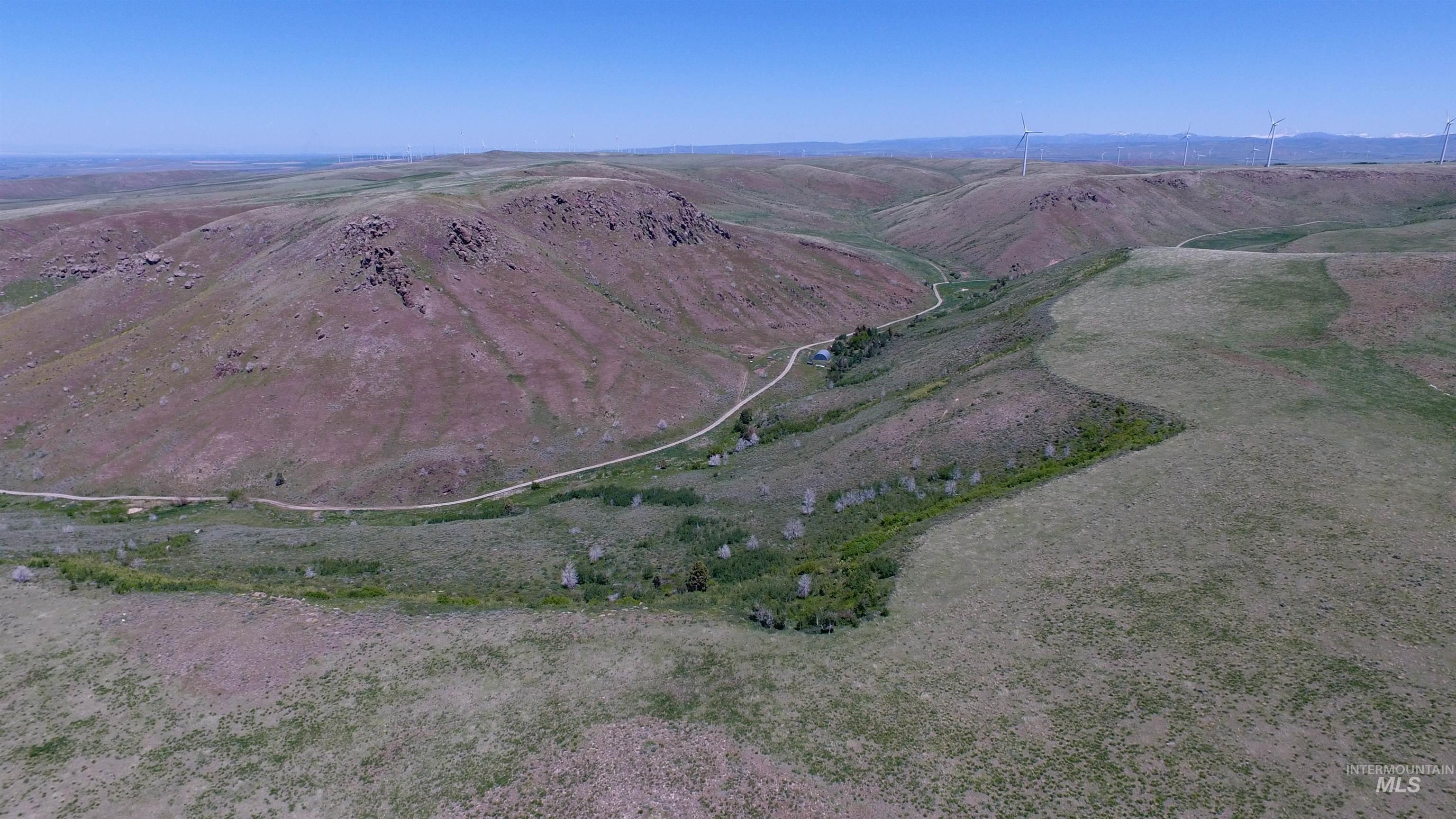 Aerial view of property and surrounding area