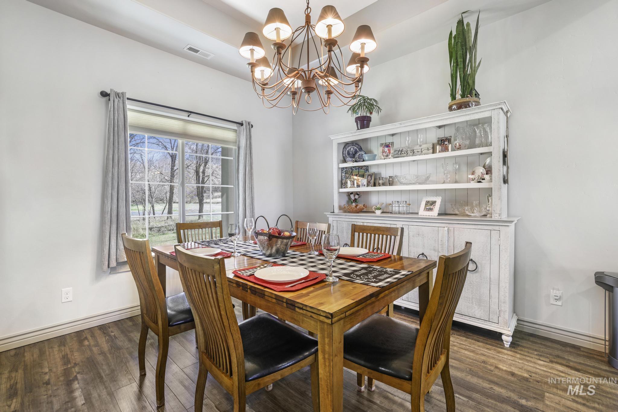 Buhl, Idaho 83316, United States, 3 Bedrooms Bedrooms, ,2 BathroomsBathrooms,Residential,Active,83544