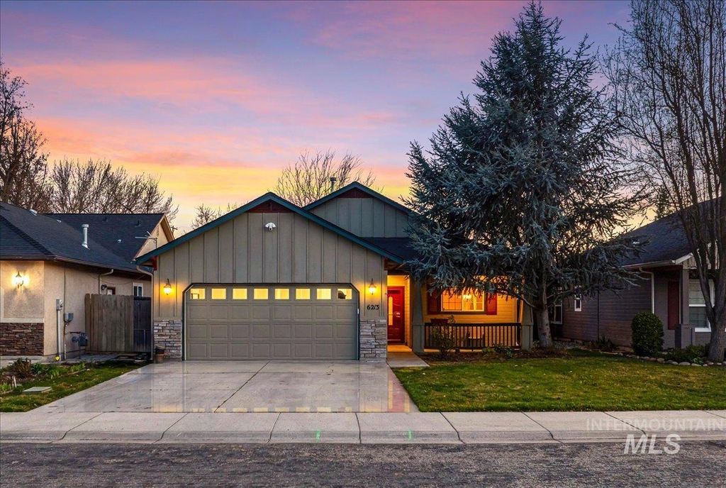Photo of 6213 W Geneva St, Boise, ID 83703 (MLS # 98979450)
