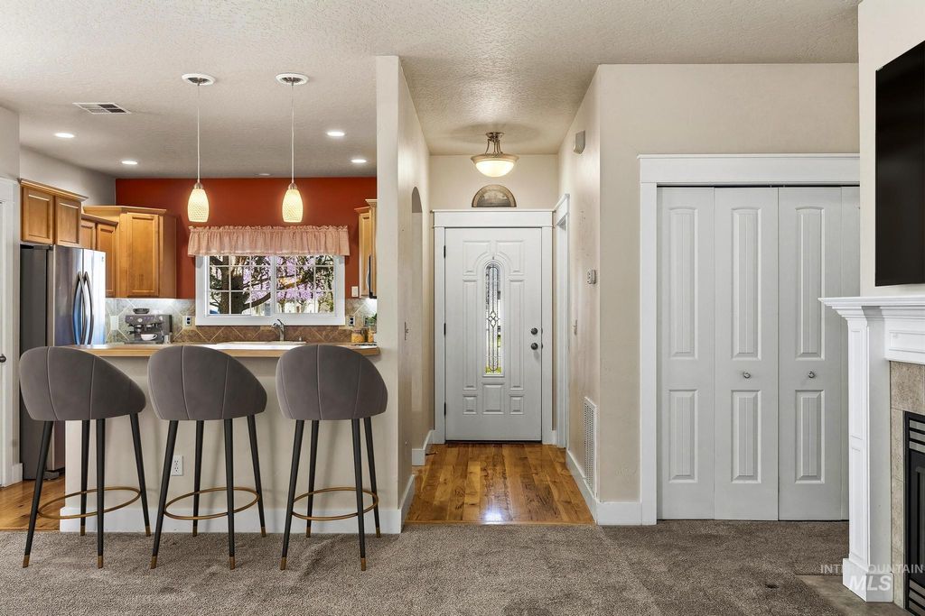 Photo of 6213 W Geneva St, Boise, ID 83703 (MLS # 98979450)