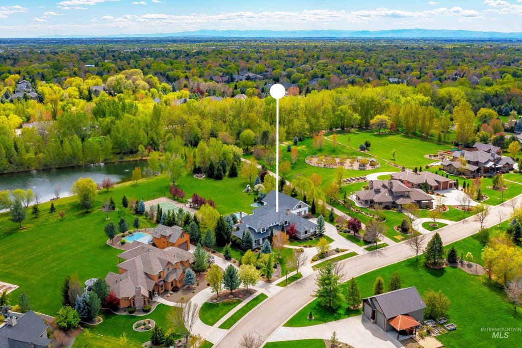 Photo of 2230 N Vizcaya Way, Eagle, ID 83616 (MLS # 98989538)