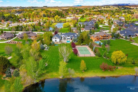 Photo of 2230 N Vizcaya Way, Eagle, ID 83616 (MLS # 98989538)