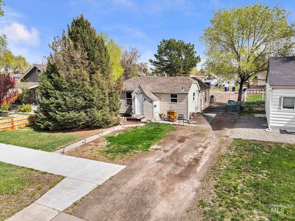 Photo of 160 Monroe Street, Twin Falls, ID 83301 (MLS # 98980187)