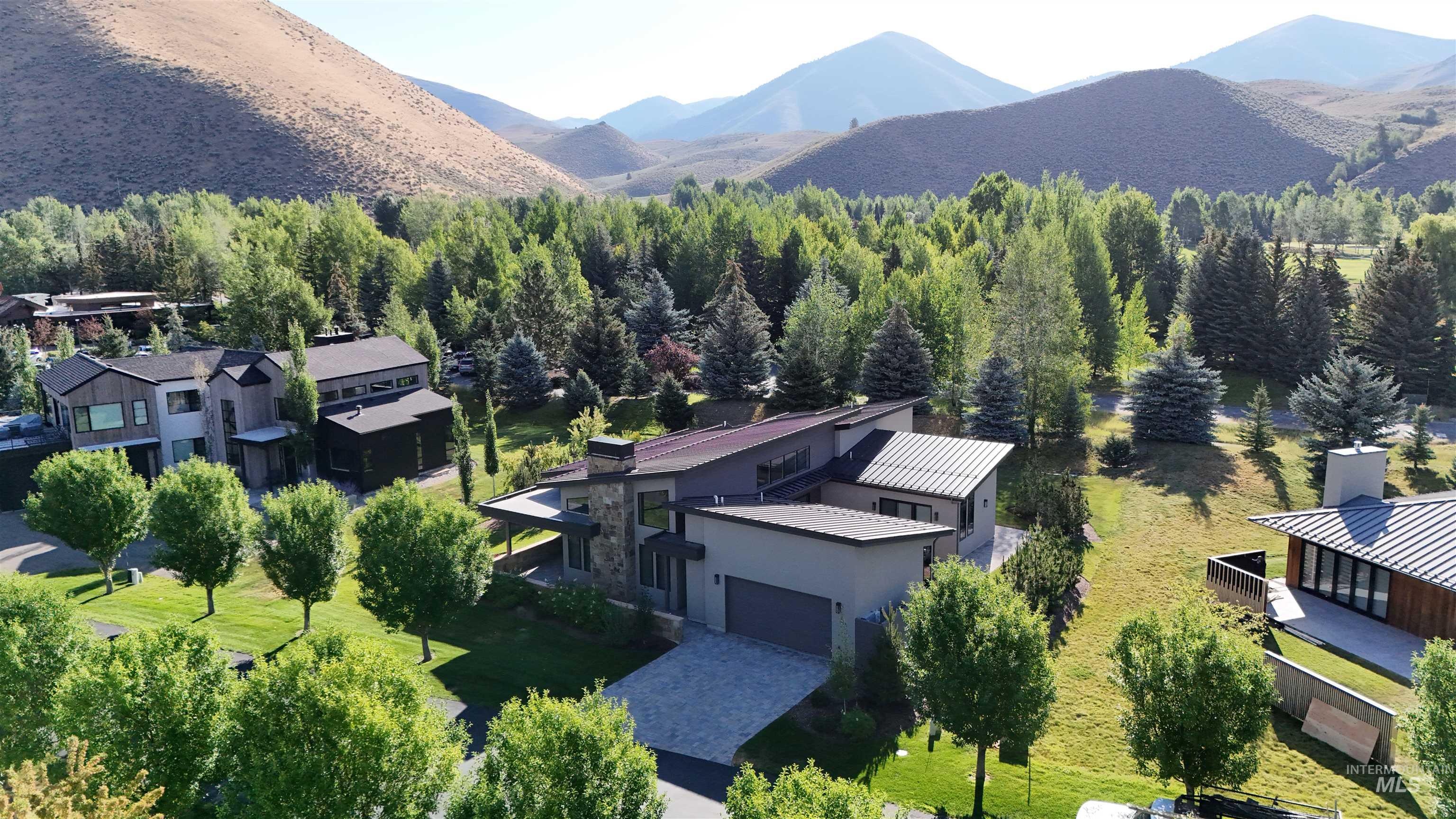 27 Streamside Drive