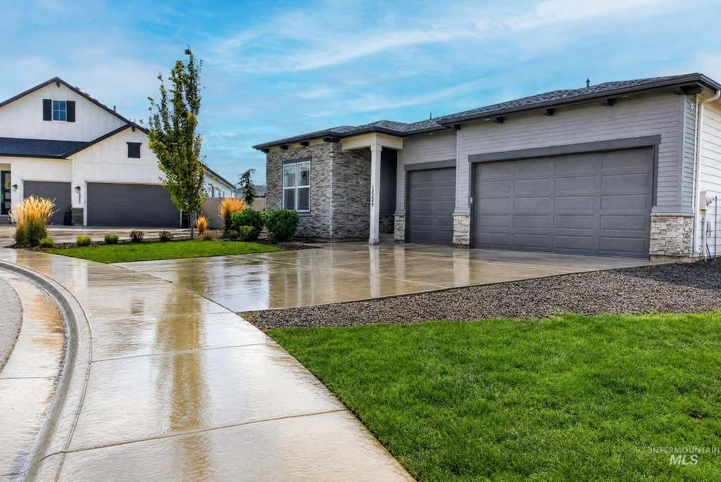 Photo of 18399 N Moon Flower Ave, Nampa, ID 83687 (MLS # 98995977)