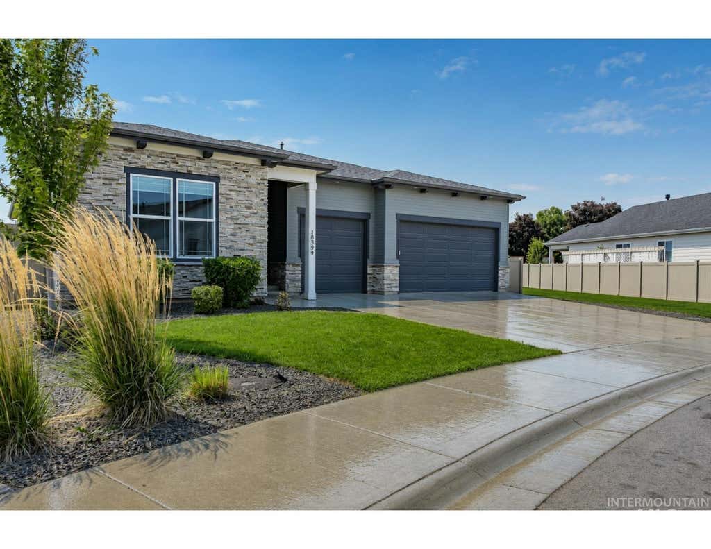 Photo of 18399 N Moon Flower Ave, Nampa, ID 83687 (MLS # 98995977)