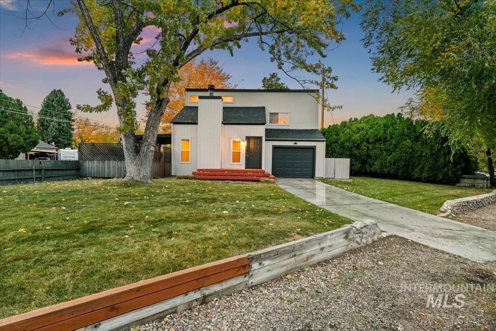 Photo of 1511 Manitou Ave, Boise, ID 83706 (MLS # 98970166)