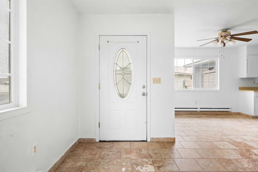 Photo of 1850 18th Circle Drive, Heyburn, ID 83336 (MLS # 98983242)