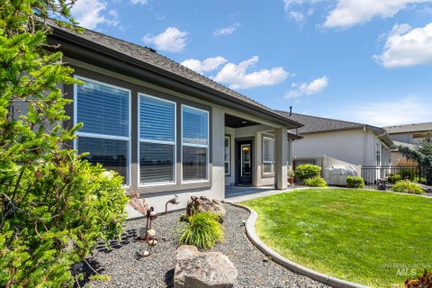Photo of 12091 S Aves Place, Nampa, ID 83686 (MLS # 98992818)