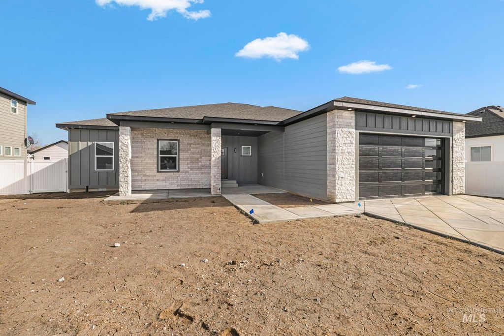Photo of 1316 K Street, Rupert, ID 83350 (MLS # 98972701)