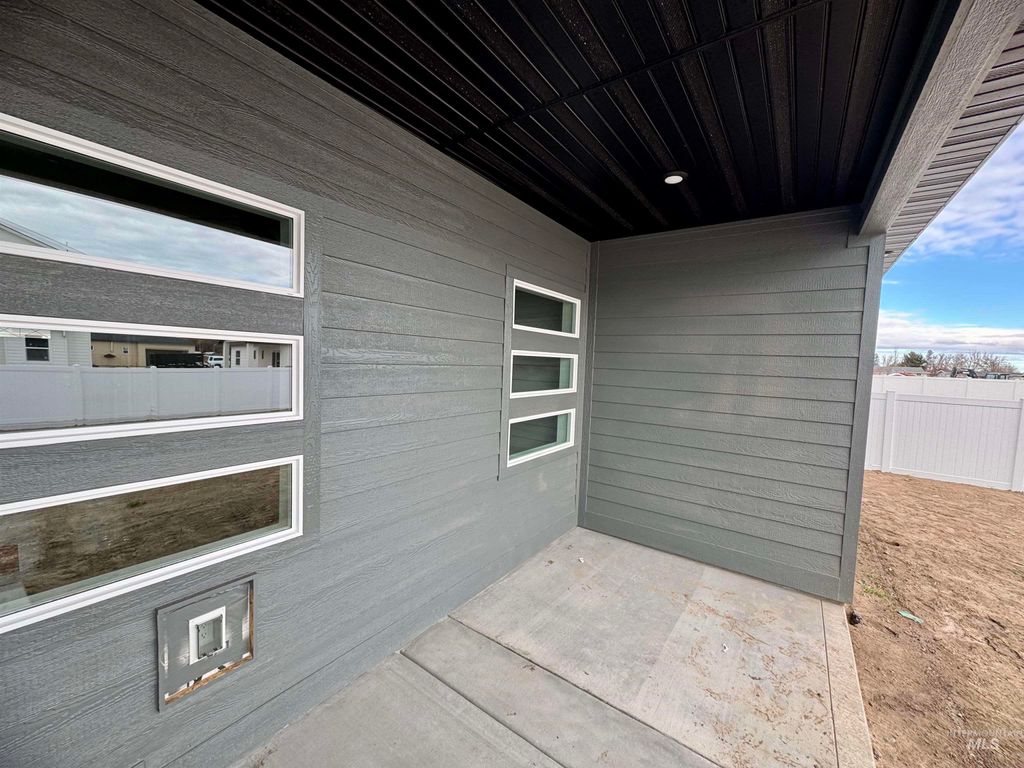 Photo of 1316 K Street, Rupert, ID 83350 (MLS # 98972701)