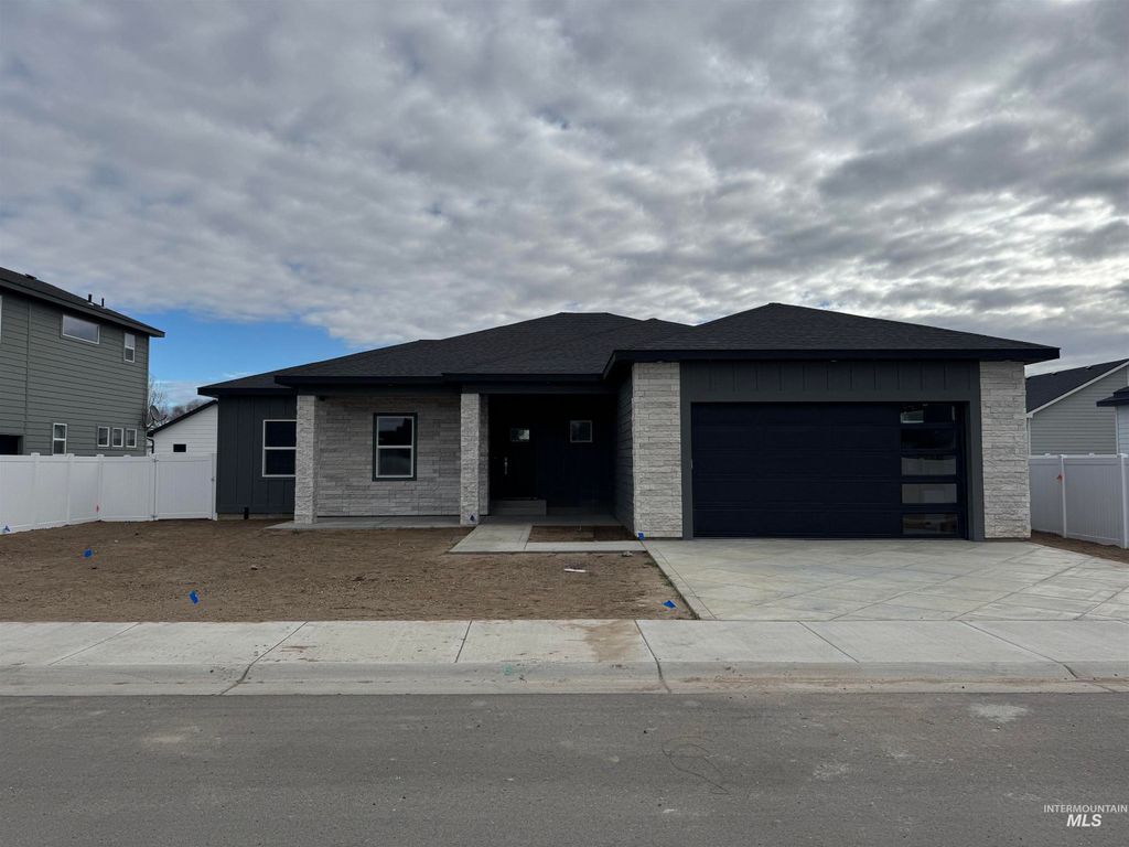 Photo of 1316 K Street, Rupert, ID 83350 (MLS # 98972701)