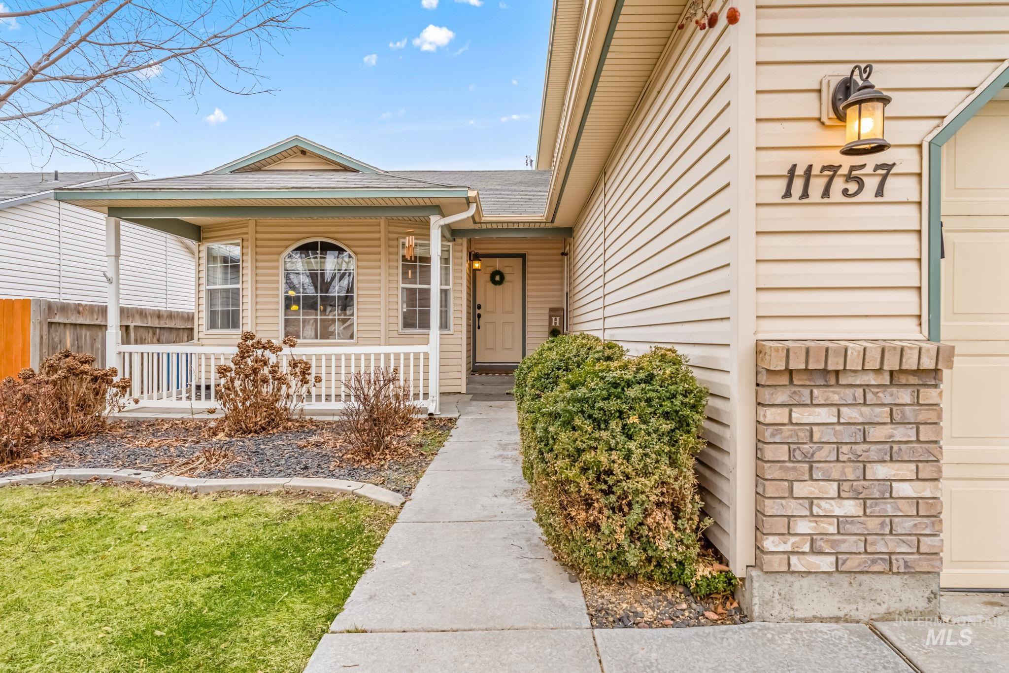 11757 W Mount Hood Ave