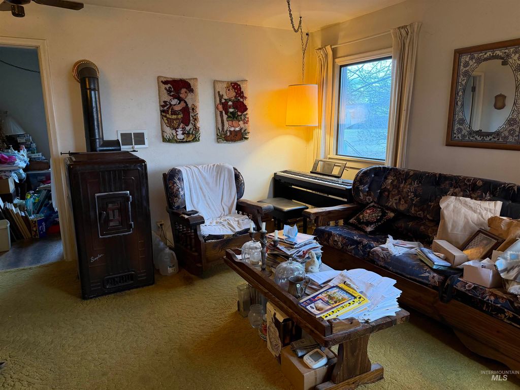 Photo of 3525 13th St, Lewiston, ID 83501 (MLS # 98977403)