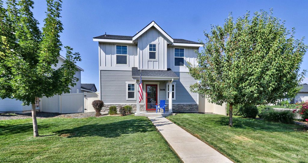 Photo of 7698 S Sea Breeze Way, Boise, ID 83709 (MLS # 98973775)