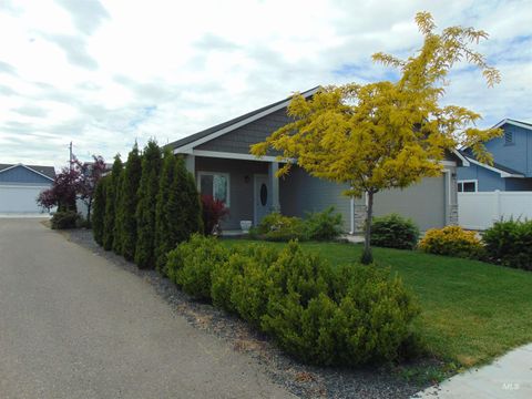 Photo of 1488 W Idaho Ave, Ontario, OR 97914 (MLS # 98976465)