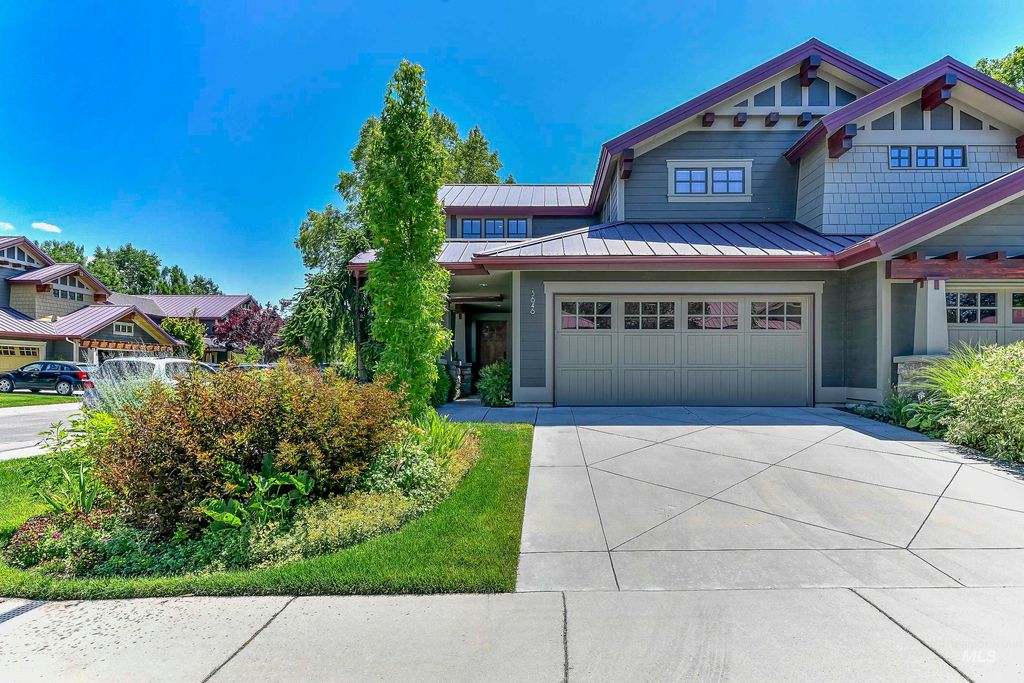 Photo of 3646 N Ambergina Lane, Boise, ID 83703 (MLS # 98976446)