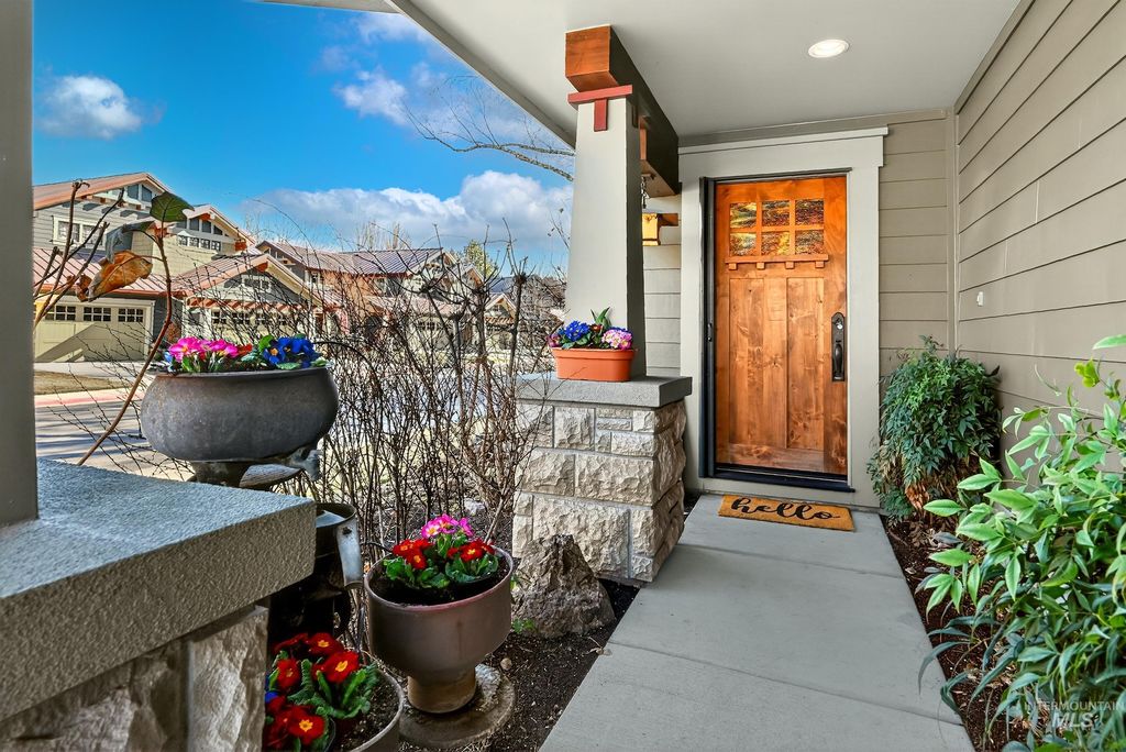 Photo of 3646 N Ambergina Lane, Boise, ID 83703 (MLS # 98976446)