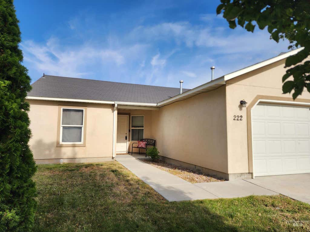 Photo of 222 Middlepark Way, Caldwell, ID 83605 (MLS # 98998851)