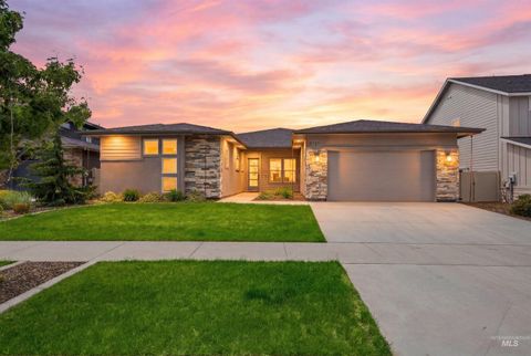 Photo of 6121 S Cubola Way, Meridian, ID 83642 (MLS # 98986443)