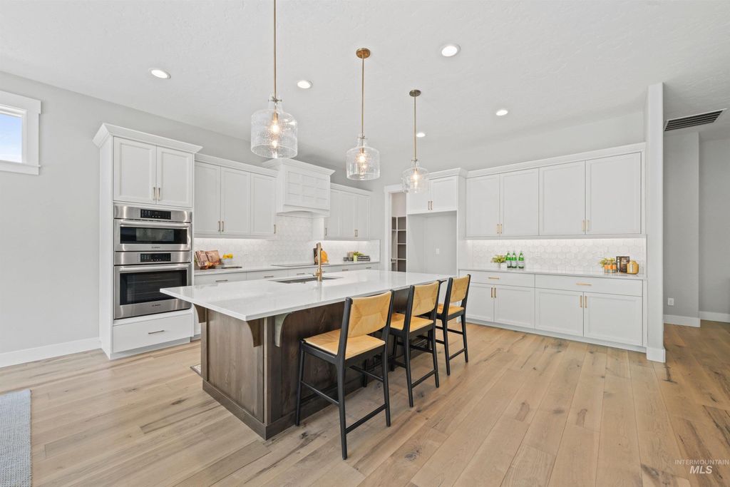 Photo of 6121 S Cubola Way, Meridian, ID 83642 (MLS # 98986443)