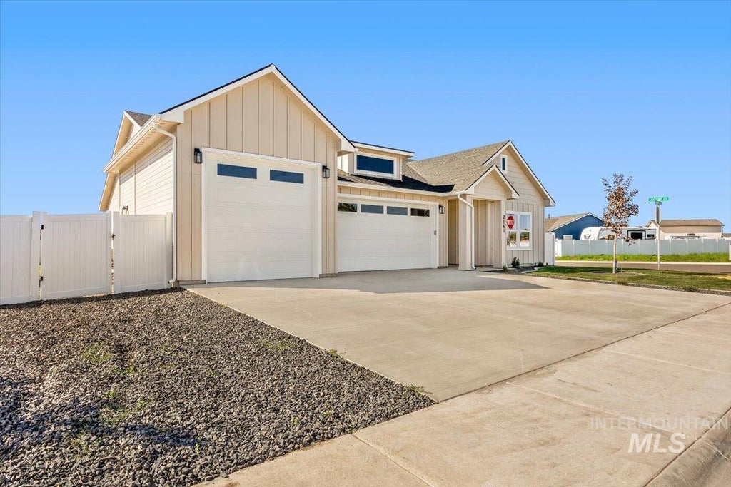Photo of 2166 Austin WAY, Fruitland, ID 83619 (MLS # 99001037)