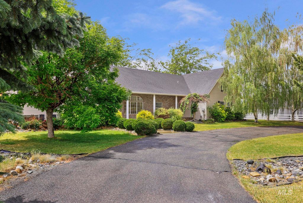 Photo of 3711 2506 E, Twin Falls, ID 83301 (MLS # 98988138)