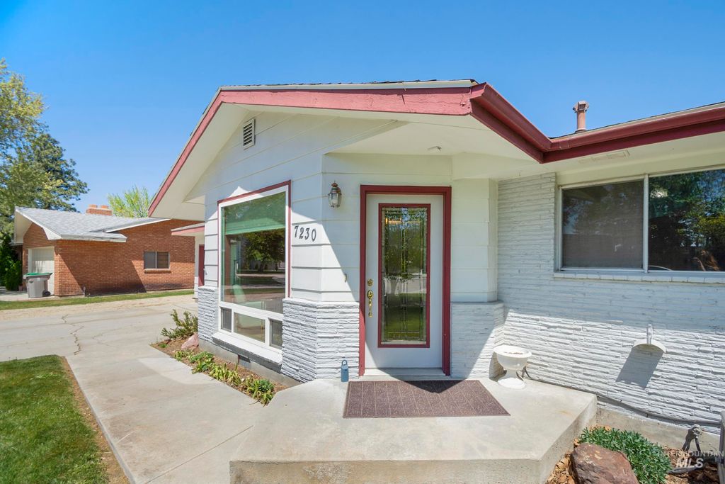 Photo of 7230 W Alderbrook Dr, Boise, ID 83709 (MLS # 98973057)