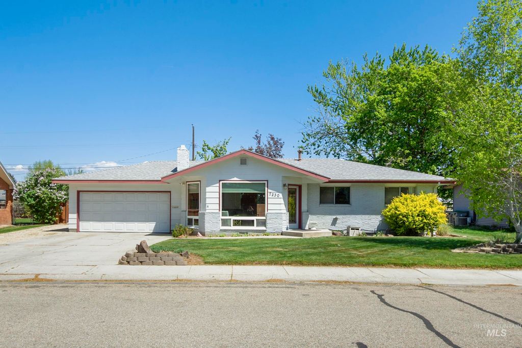 Photo of 7230 W Alderbrook Dr, Boise, ID 83709 (MLS # 98973057)