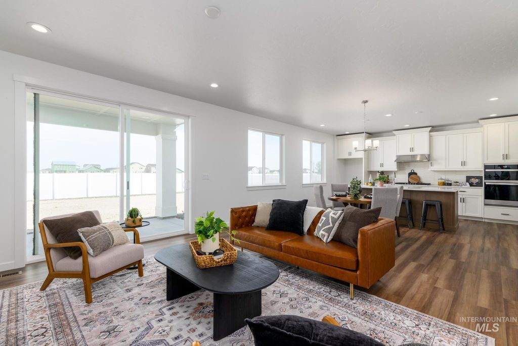 Photo of 6049 W Snow Currant St, Meridian, ID 83646 (MLS # 98980816)