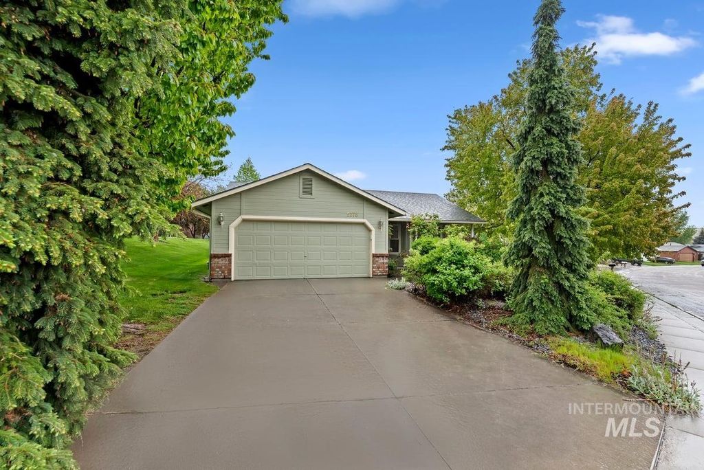 Photo of 5778 S Sedum Way, Boise, ID 83716 (MLS # 98983435)