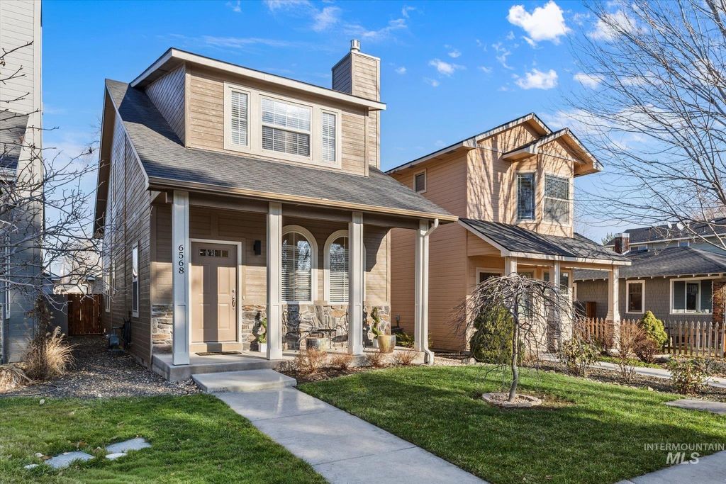 Photo of 6568 W Poplar St, Boise, ID 83704 (MLS # 98971943)