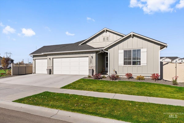 1344 W PACK RIVER DR, MERIDIAN, ID 83642 - Image 53cc1b2dfbd524a926eeeba3c4ef811b/2330721091