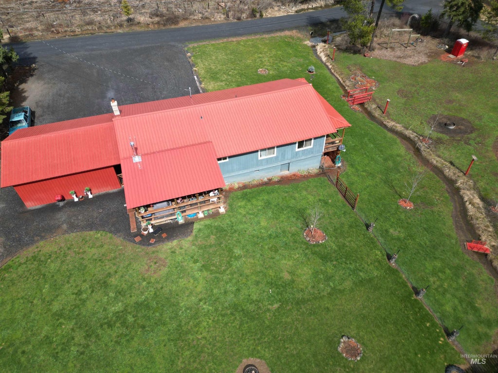 Photo of 560 Pleasant Acres Dr, Weippe, ID 83553 (MLS # 98997411)