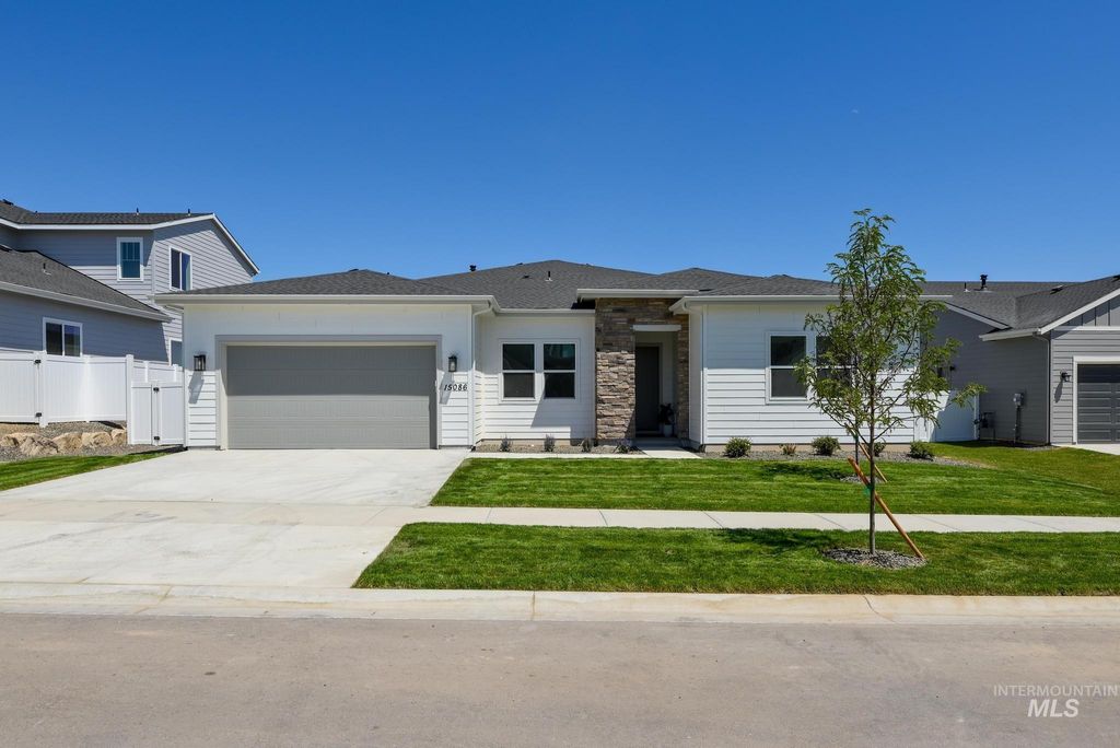 Photo of 15086 Steel Cloud Ave, Caldwell, ID 83607 (MLS # 98965183)