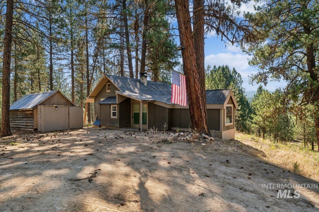 Photo of 100 Grimes Pass Rd, Idaho City, ID 83631 (MLS # 98993245)