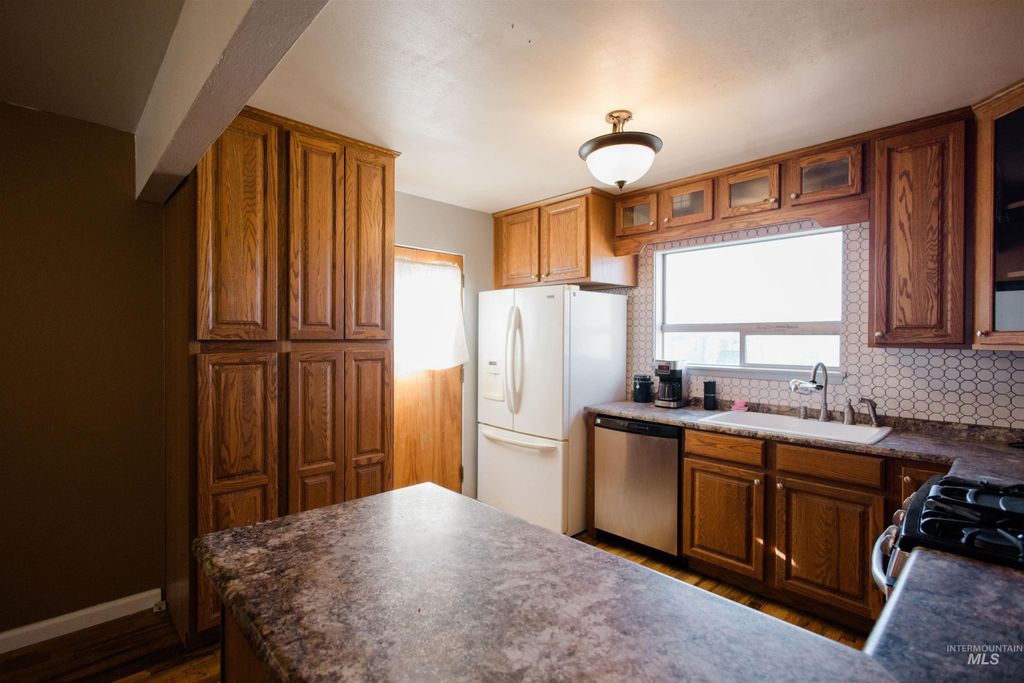 Photo of 875 N 8th E, Mountain Home, ID 83647 (MLS # 98969728)
