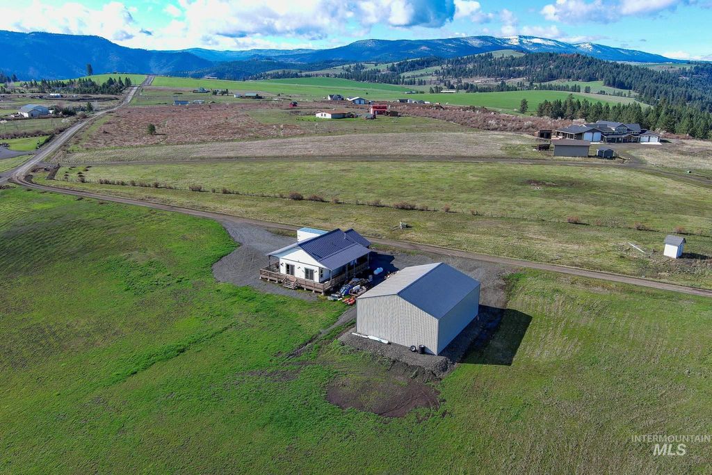 Photo of 194 Golden Acres Drive, Grangeville, ID 83530 (MLS # 98980749)