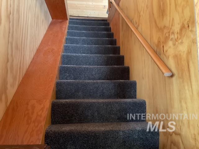 Stairs with wooden walls