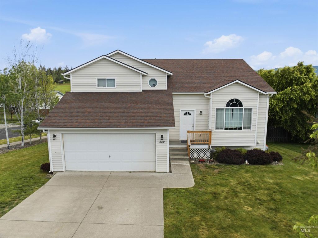 Photo of 280 Gambels Lane, Moscow, ID 83843 (MLS # 98987241)