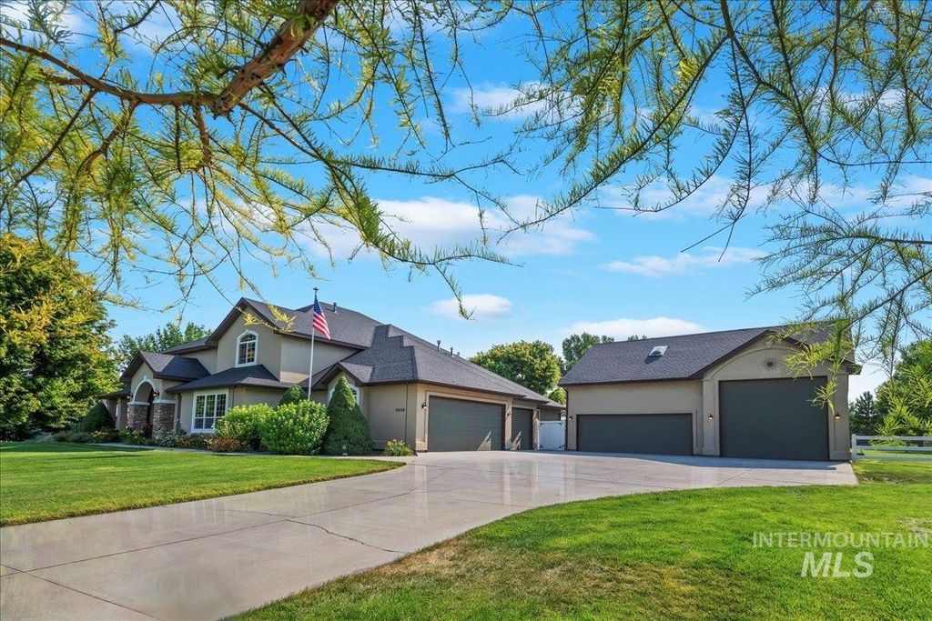 Photo of 8018 W Snowberry Court, Boise, ID 83709 (MLS # 98979777)