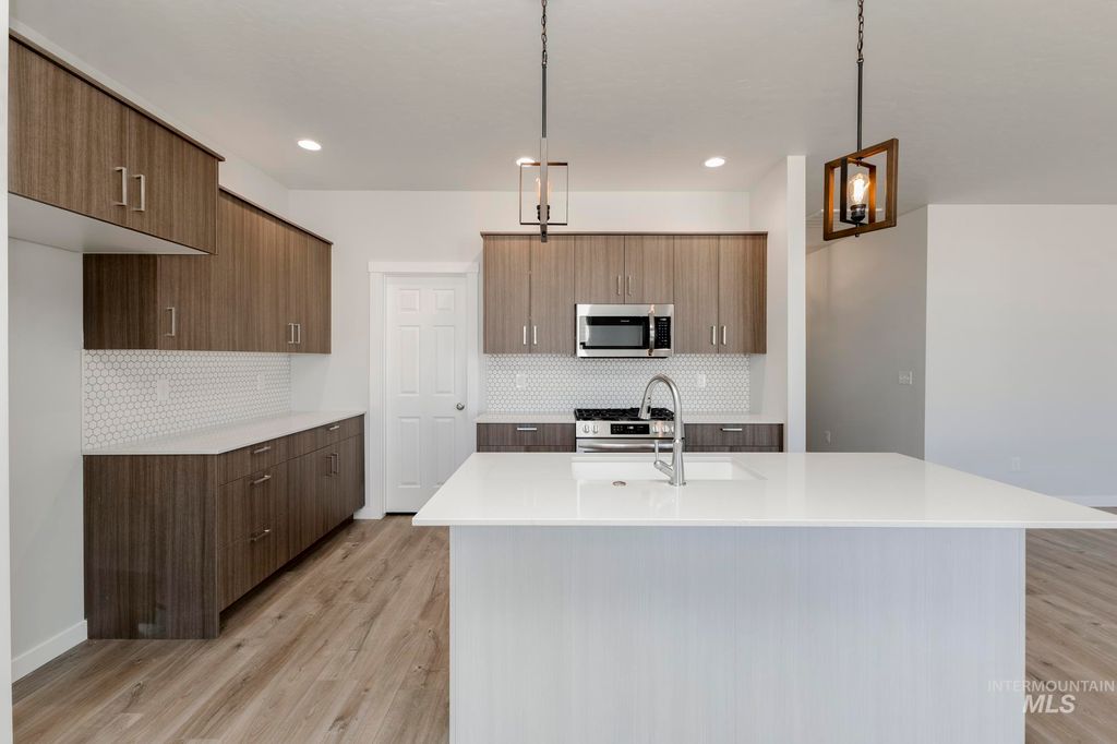 Photo of 3824 W Amapola Dr, Meridian, ID 83642 (MLS # 98981601)