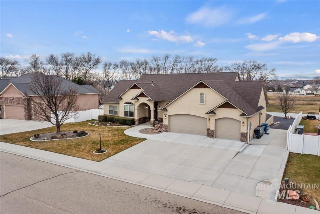 Photo of 4243 E Switzer Way, Nampa, ID 83686 (MLS # 98975978)