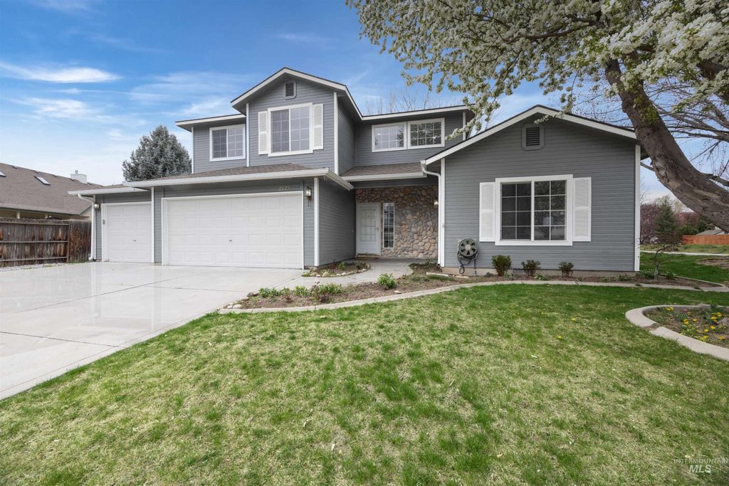 Photo of 2127 S Whisper Cove Way, Boise, ID 83709 (MLS # 98980460)