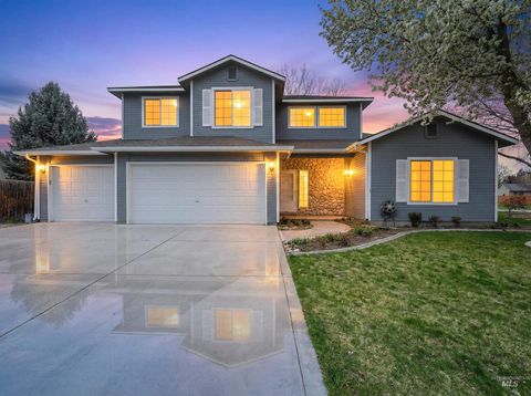 Photo of 2127 S Whisper Cove Way, Boise, ID 83709 (MLS # 98980460)