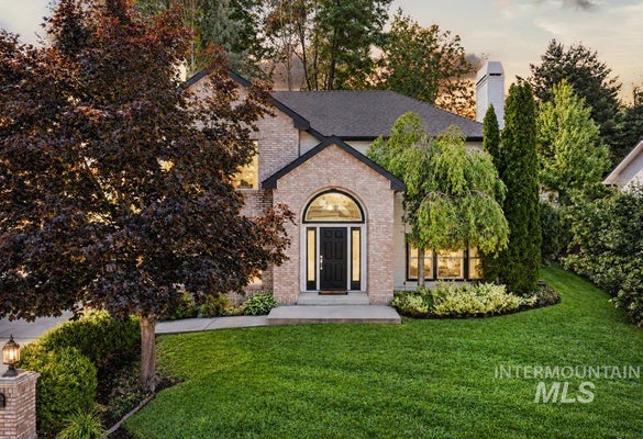 1203 E HEARTHSTONE DR, BOISE, ID 83702 - Image 5465b0a4eb6f605ffe8ad3d1b09db2ef/642593588