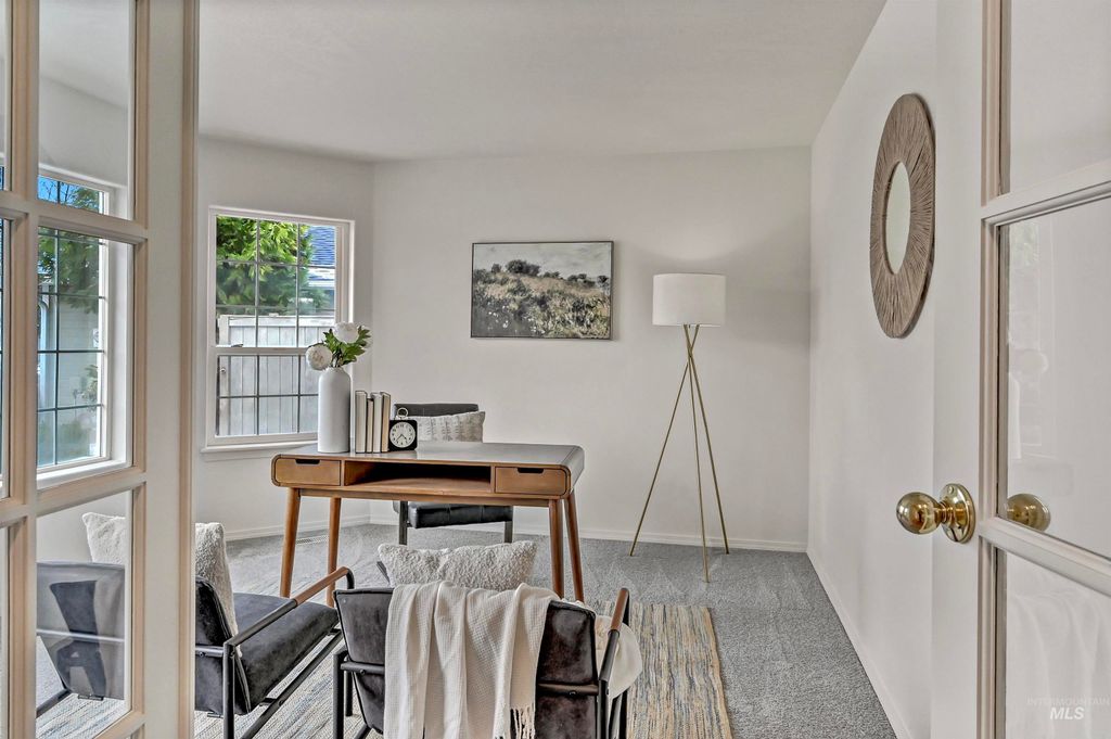 Photo of 5562 S Impatiens Place, Boise, ID 83716 (MLS # 98973104)